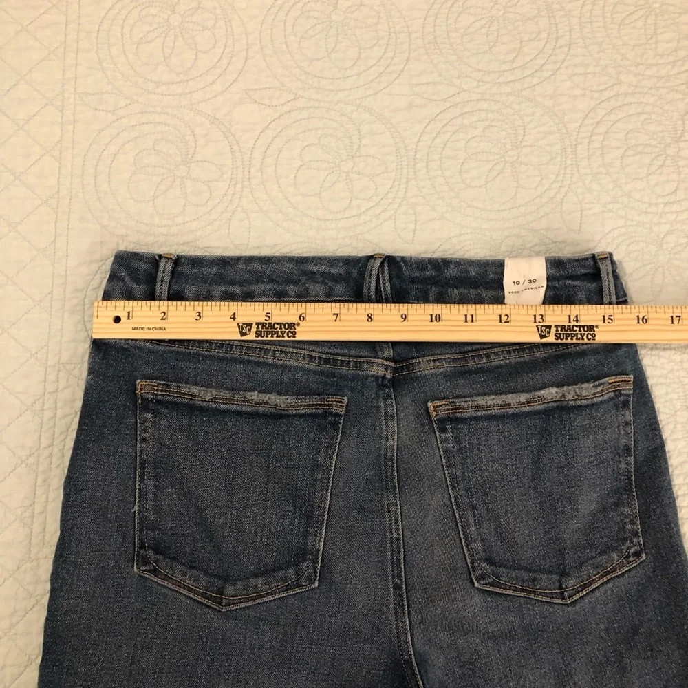 Good American Cigarette cropped jeans. Size 10.